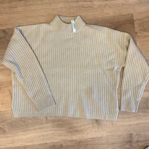 Madewell size M recycled cashmere sweater.